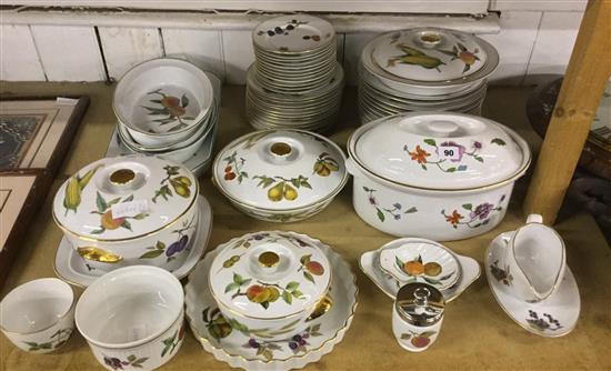 Royal Worcester Evesham dinner service